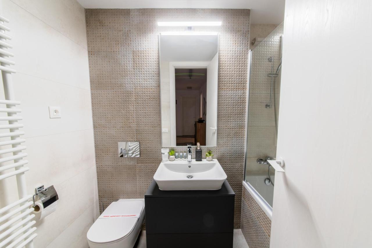 North Twin1 - Aviatiei Apartment Bukares Bagian luar foto