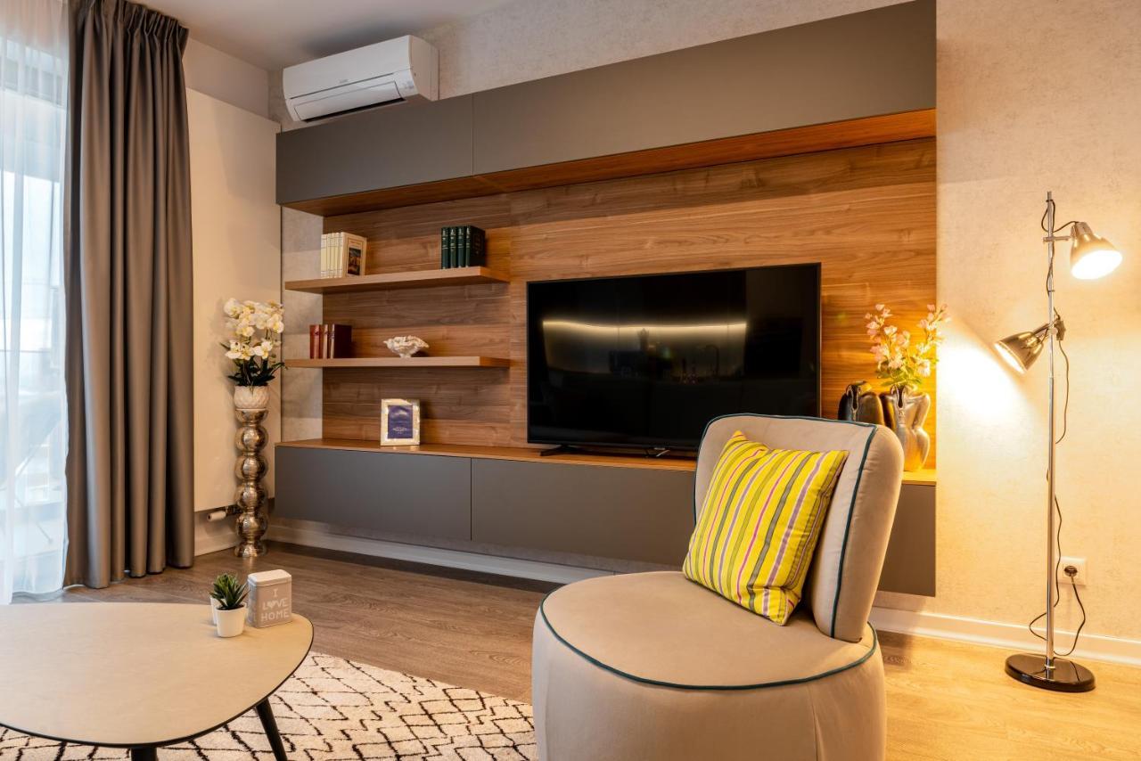 North Twin1 - Aviatiei Apartment Bukares Bagian luar foto